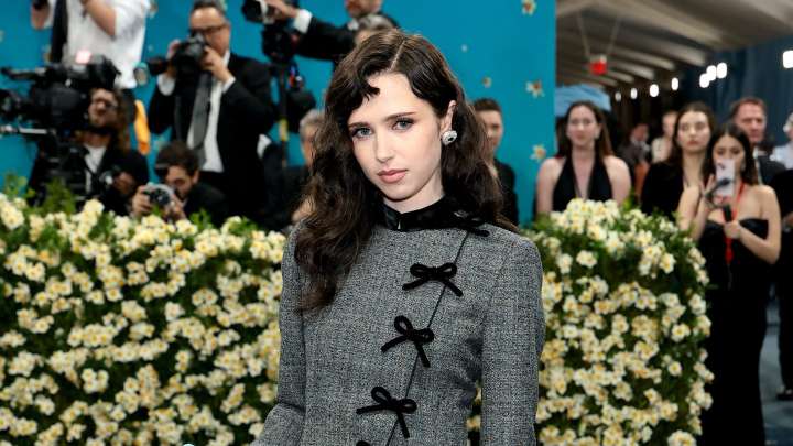 Atlantic Records Signs Clairo