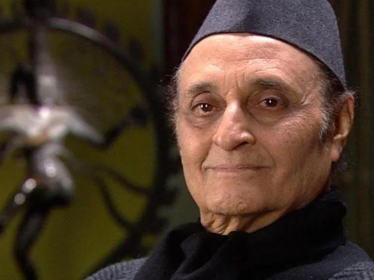 RSS should continue to focus on nation-building for next 100 years: Karan Singh