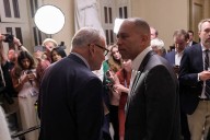 Trump to meet Congressional leaders on Monday as shutdown looms