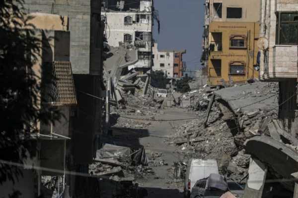 (VIDEO) Avance de tanques israelíes por la ciudad de Gaza deja estela de muerte