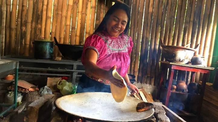 Miriam Pérez Temoxtle llevará la cocina tradicional de Zongolica a encuentro nacional, en Chihuahua