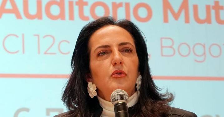 Senadora María Fernanda Cabal advierte irregularidades en viajes y perfil profesional de Juliana Guerrero