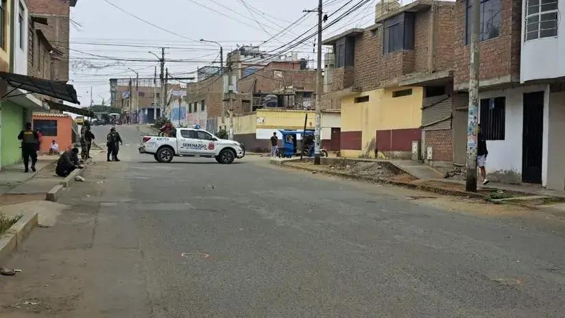 Trujillo: conductor de colectivo fue acribillado por presuntos sicarios cuando manejaba su vehículo en El Porvenir