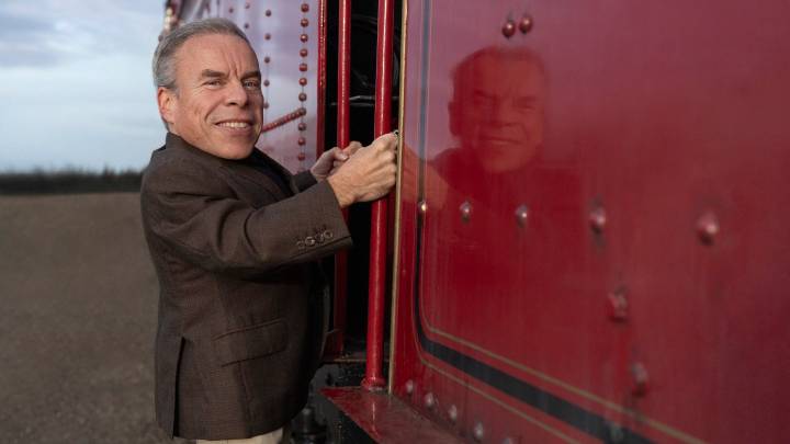 Warwick Davis Returns to Harry Potter in New HBO TV Series