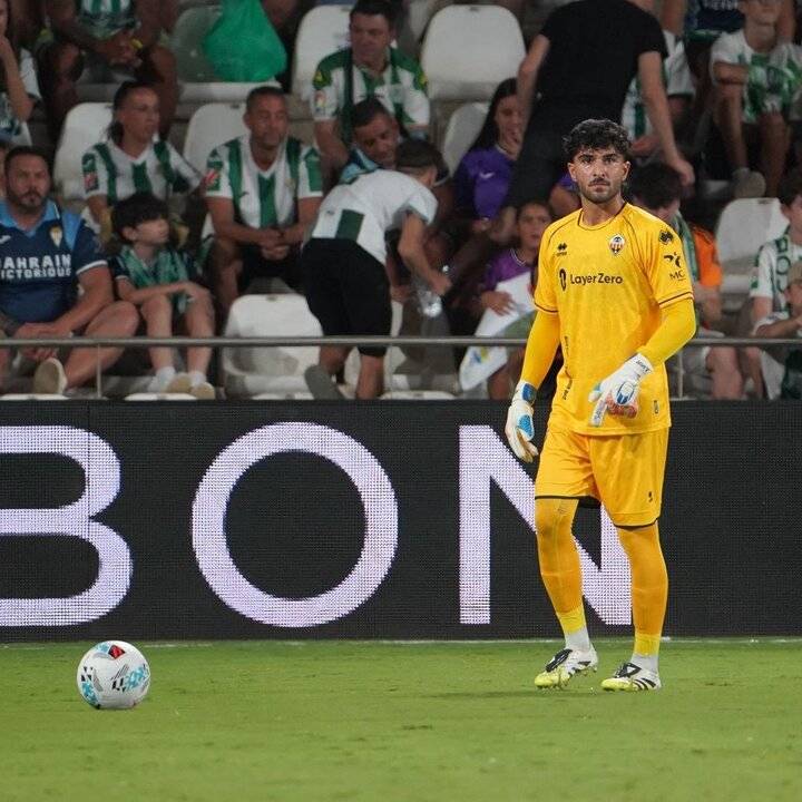 El Córdoba remonta al Castellón y deja los tres puntos en casa