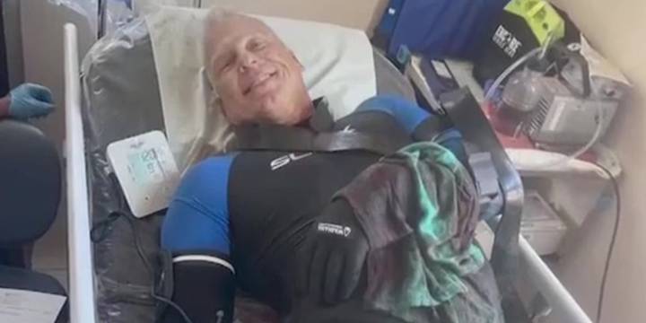 Lo atacó un tiburón de 1,8 metros y casi pierde la mano: “Me colgaba la muñeca”