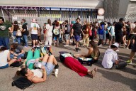 La multitud dificulta el acceso a la Cómic