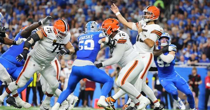 PHOTOS: Browns lose to Lions 34-10 in Week 4 game