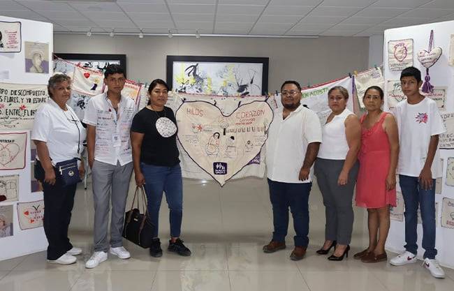 Realizan bordados ‘Hilos del Corazón’