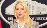Advierte Pam Bondi que quien toque a cualquier agente irá a prisión
