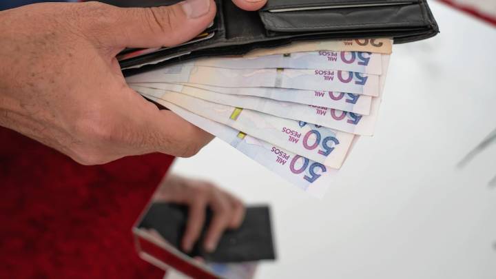Los impuestos que le pegarán duro al bolsillo tras radicación de la tributaria de Petro: esto se sabe