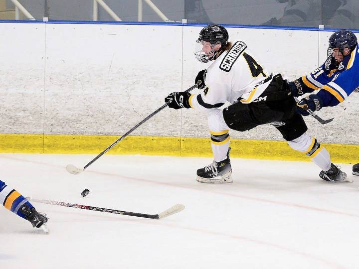 Golden Hawks clip Patriots for fourth straight win