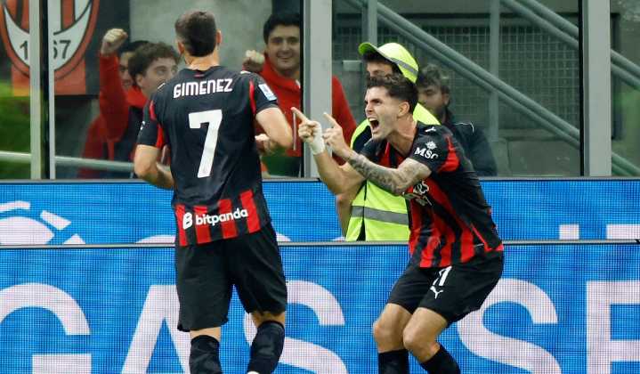 Son líderes: Milan y Santiago Giménez vencen al Napoli por la cima de la Serie A