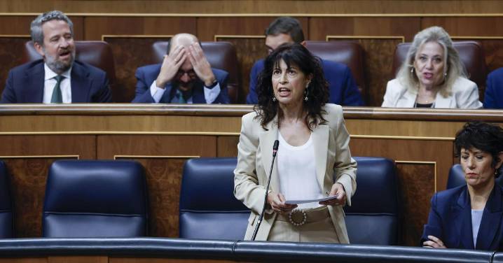 El Congreso reprueba a la ministra de Igualdad por la polémica de las pulseras antimaltrato