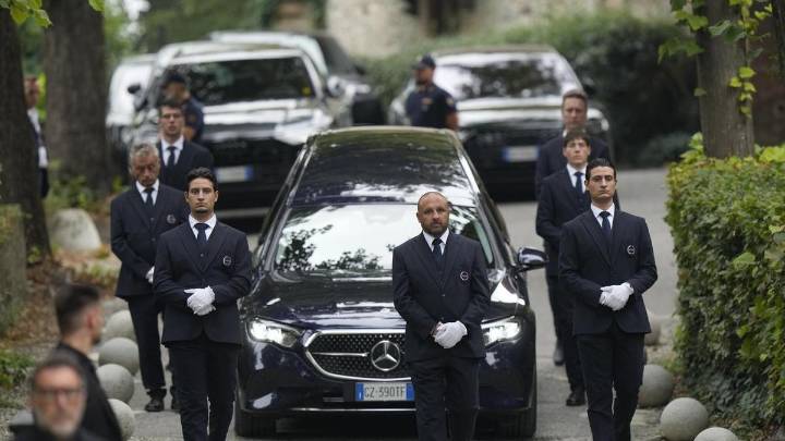 Italian fashion king Giorgio Armani farewelled