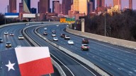 Texas modifica la ley de tránsito: estas son las nuevas reglas para adelantar a ciertos vehículos
