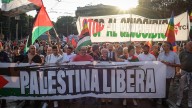Miles de italianos protestan por Gaza en una huelga general en 80 ciudades