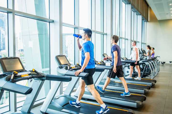 Dear Abby: I’m repulsed by offensive see-through leggings I see at the gym
