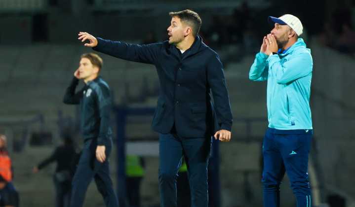 “Me saco el sombrero por los dos”: Larcamón elogia al Toro Fernández tras el triunfo de Cruz Azul