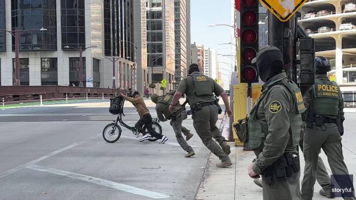 Bicyclist escapes Border Patrol in Chicago after claiming he's 'not a U.S. citizen'