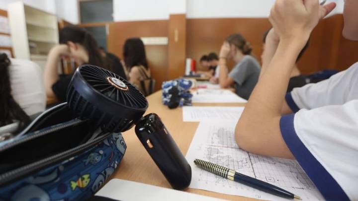 Una alumna trasladada en ambulancia tras sufrir una lipotimia por el calor