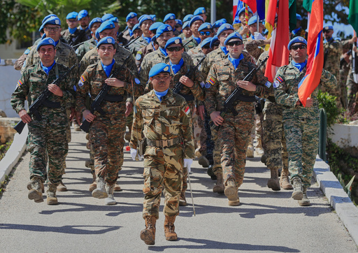 Cascos azules de la ONU dicen que un dron israelí cayó en su sede sin causar víctimas