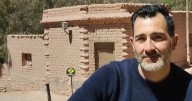 "Me gusta recuperar las memorias y adaptarlas al presente"