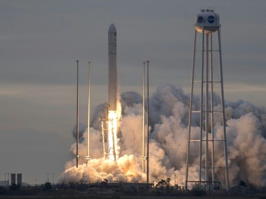 Fake astronaut scams lovestruck Japanese octogenarian