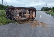 Conductor resulta gravemente herido tras una volcadura en el tramo Playa del Carmen