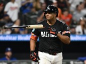MLB roundup: Blue Jays dominate rival Yankees again
