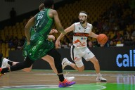 Con canasta de últimos segundos de Jonhson Correbsket gana 87