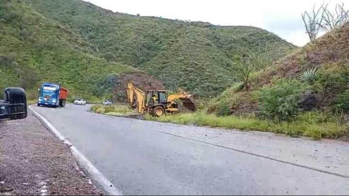 Abren Tramos Carreteros Ímuris-Cananea y Arizpe - Cananea tras Afectaciones por Fuertes Lluvias