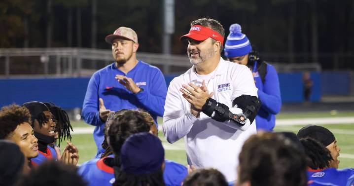 Region front-runners emerge, long losing streaks end in high school football Week 6