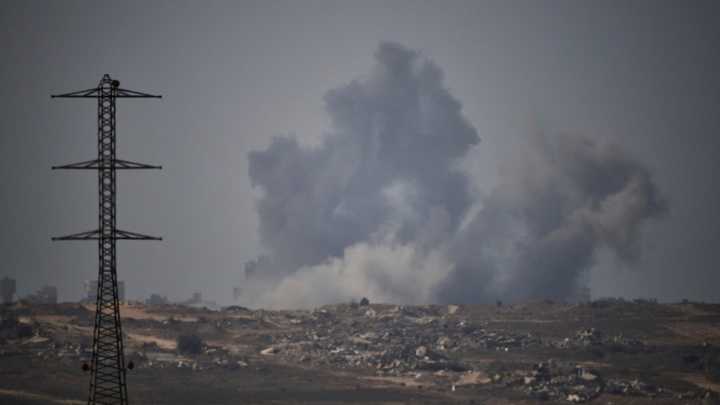 Gunman kills 2 at Israeli-run crossing between West Bank and Jordan