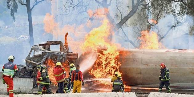 Fiscalía investiga exceso de velocidad como causa de la explosión de pipa de gas en Iztapalapa