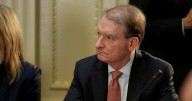 Regulador de valores de EE.UU. permitirá a empresas presentar sus resultados financieros semestralmente