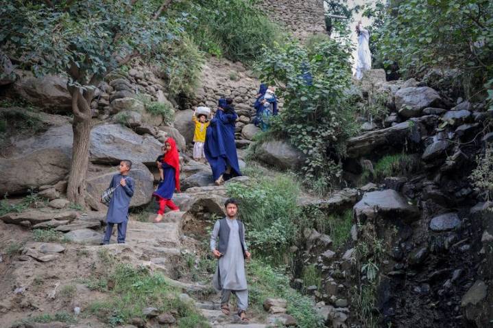 Rescuers in Afghanistan race to reach remote quake