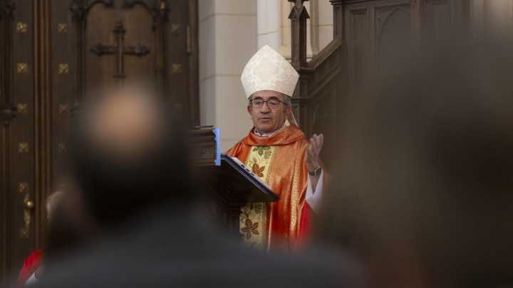 Luis Argüello alerta de los riesgos de la IA y el poshumanismo: “El hombre cree que puede ser Dios sin Dios”