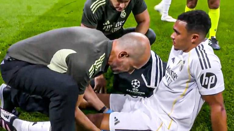 Alexander-Arnold padece una lesión muscular en el bíceps femoral de su pierna izquierda