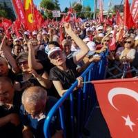 Tens of thousands join Ankara protest ahead of court showdown