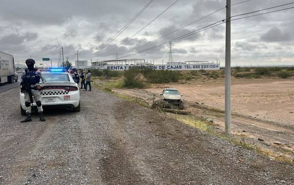 Pierde el control en curva y vuelca en el km 343 de la carretera Panamericana