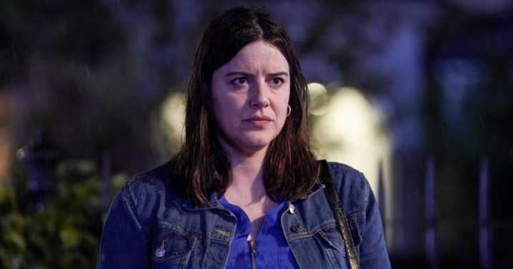 EastEnders fans 'work out' identity of Zoe's son as Max Branning makes bombshell return