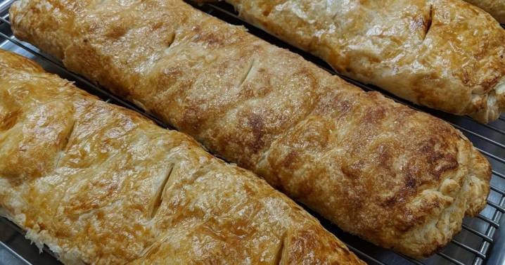 Sizing up the strudel: 13th Annual TC Germanfest goes 'really big'