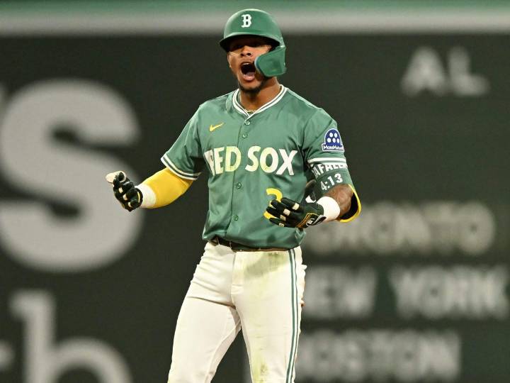 Red Sox return to playoffs for first time since 2021 with walk
