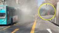 Micro del transporte público se incendia en plena avenida de Providencia