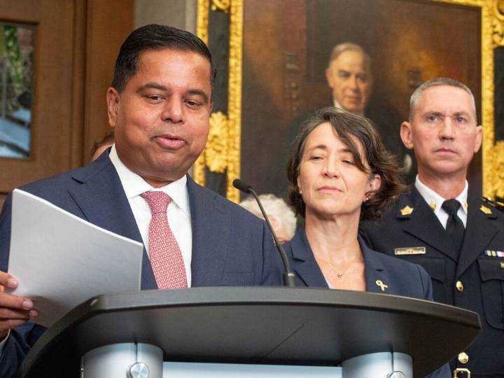 Police say details still lacking as feds forge ahead with gun buy