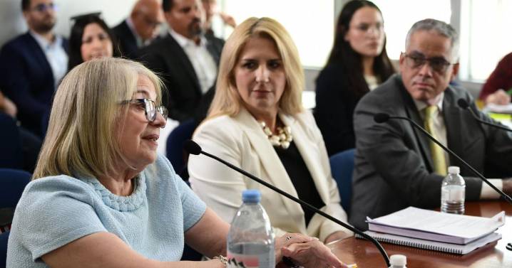 Debaten eliminación gradual del 1% sobre primas de seguros