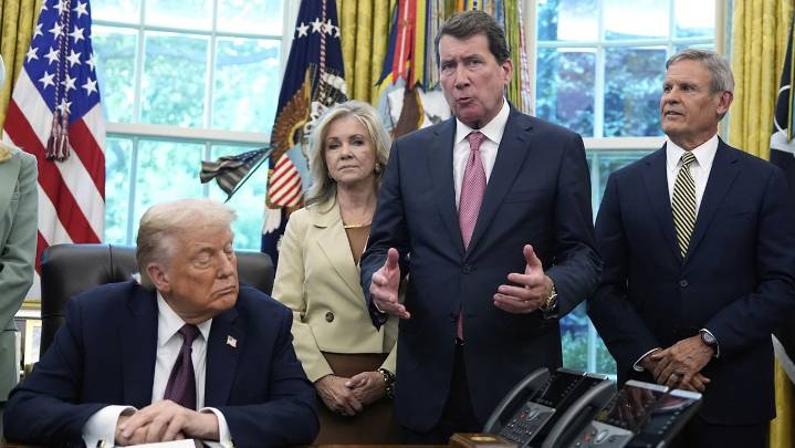 Trump deploys National Guard to Memphis, calling it a 'replica' of his crackdown on Washington