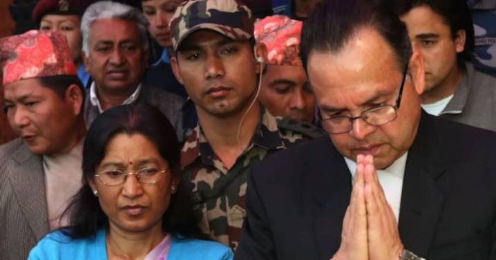 Crisis en Nepal: muere quemada la esposa del exprimer ministro; incendian el Parlamento