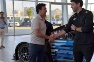 Vive Checo Pérez primer día de trabajo con Cadillac